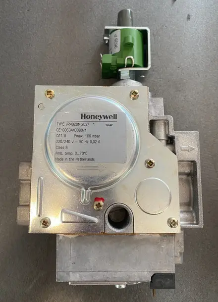 Worcester Bosch Gas Valve 87161424970