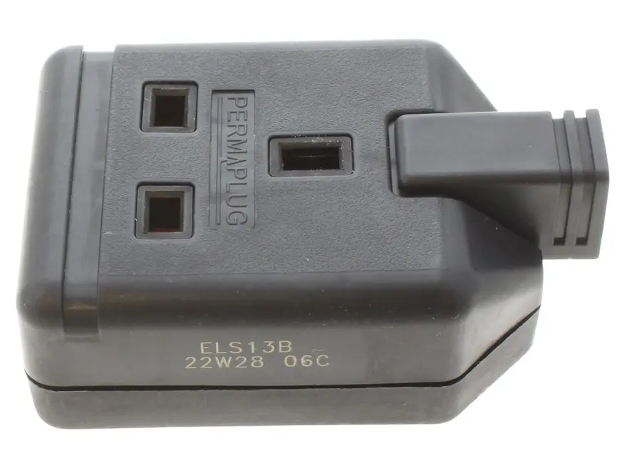 Masterplug 1 Gang Black Heavy Duty Trailing Socket Fused ELS13B-01